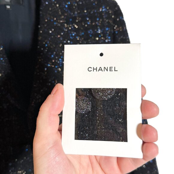 Chanel FW 2021 Black Fantasy Tweed Blue Metallic Long Jacket - Picture 11 of 14